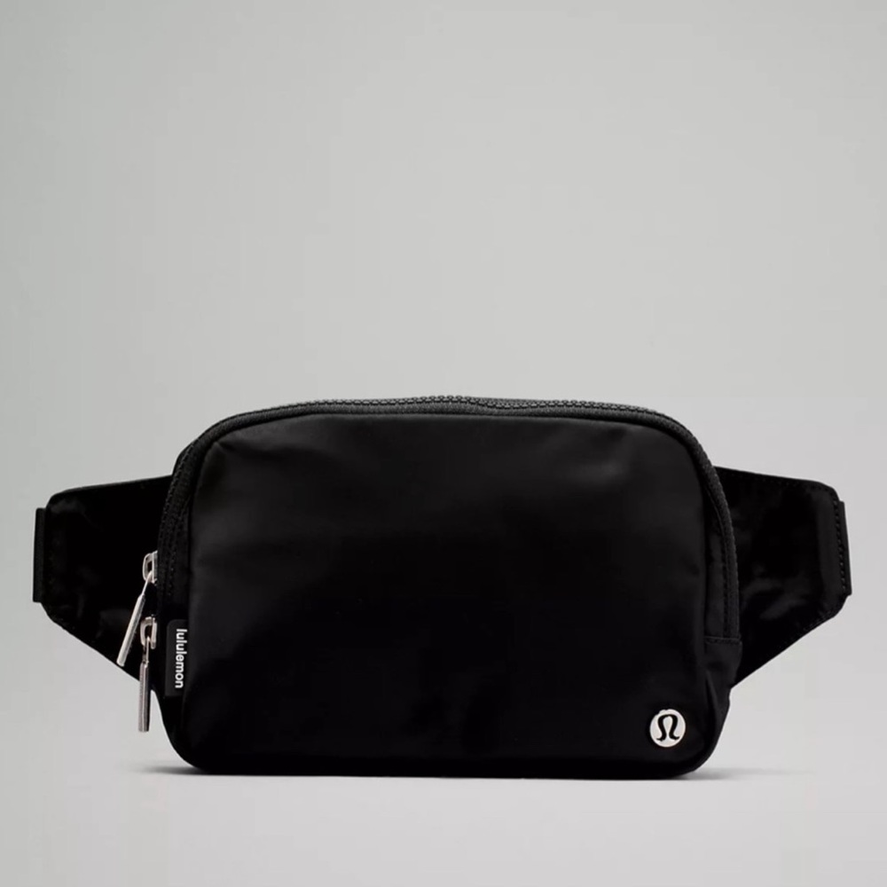 🖤One Left🖤LARGE Lululemon Everywhere Belt Bag-Black - Picture 1 of 6